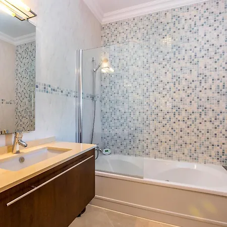 Cor De Rosa Αλμπουφέιρα